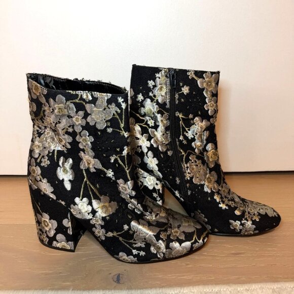 Embroidered Floral Black & Gold Ankle Boots By Indigo Rd. Size 10M Zipper Closur - Picture 2 of 9